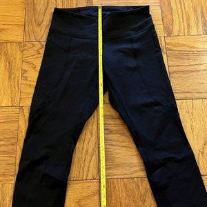 Lululemon Black cropped leggings size 4
